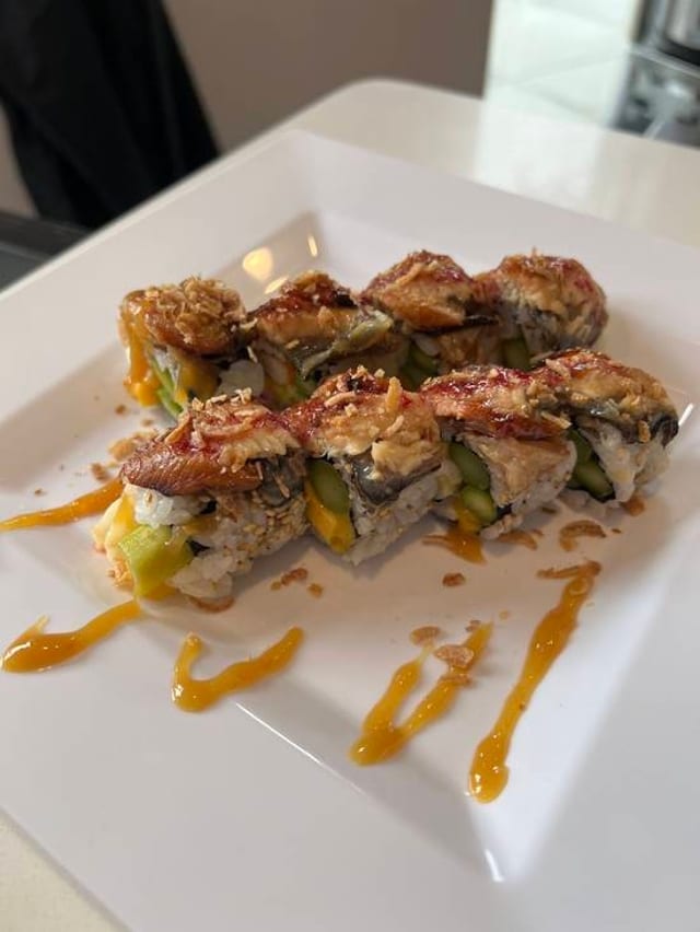 Mango Tokyo Maki.