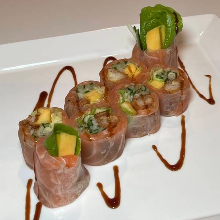 Fresh Seafood Delights: Sushi, Sashimi, and More